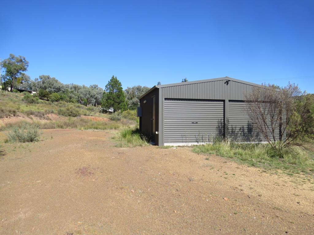 61 WHITE HORSE RD, COWRA, NSW 2794