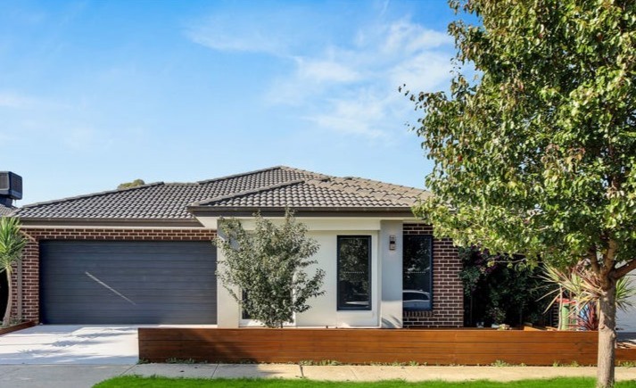 7 JACKWOOD DR, CLYDE NORTH, VIC 3978