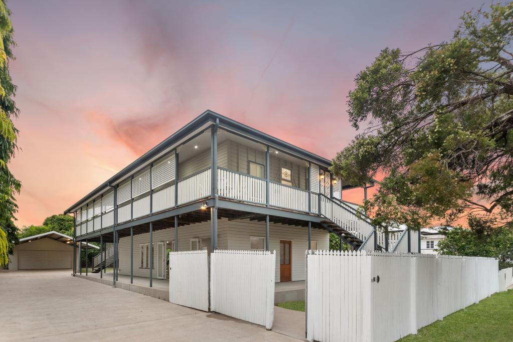 16 Clarendon St, Hyde Park, QLD 4812