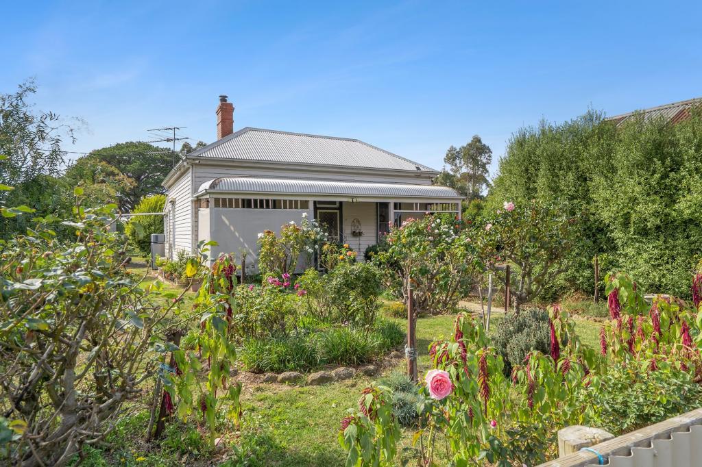15 Aerodrome Rd, Cressy, VIC 3322