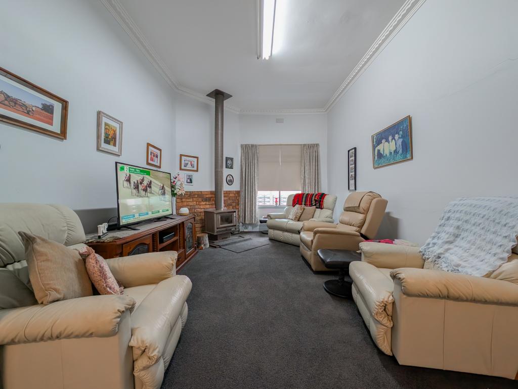 15-17 Cobden St, Quambatook, VIC 3540