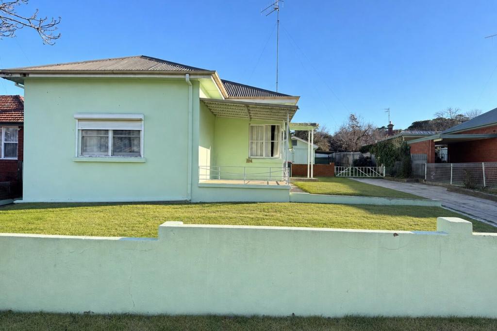 224 Durham St, Bathurst, NSW 2795