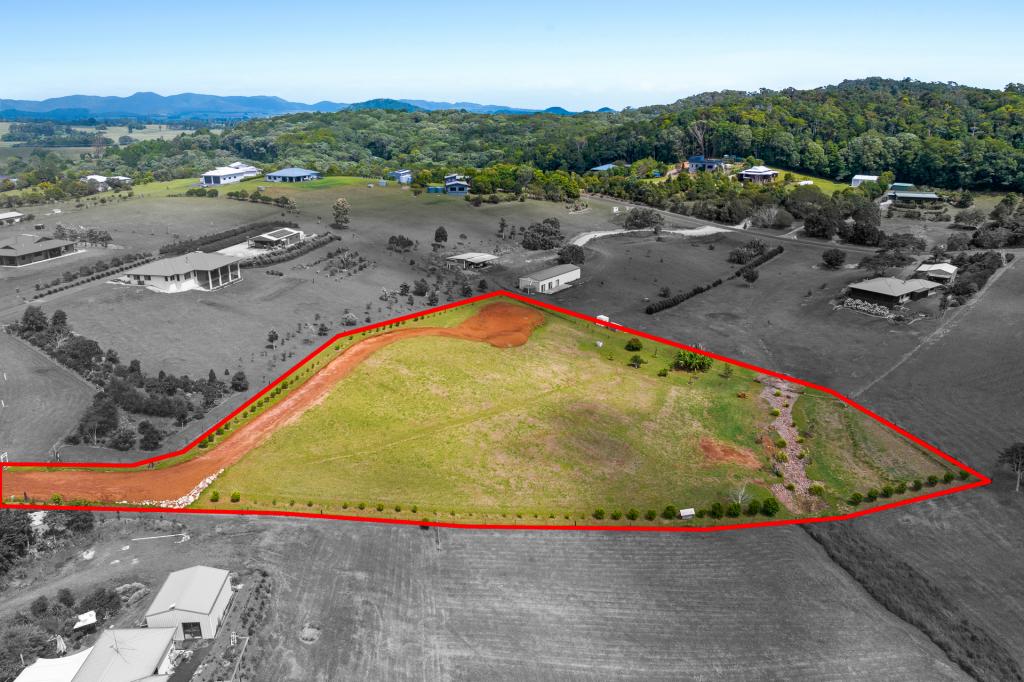 27 JULIE CL, PEERAMON, QLD 4885