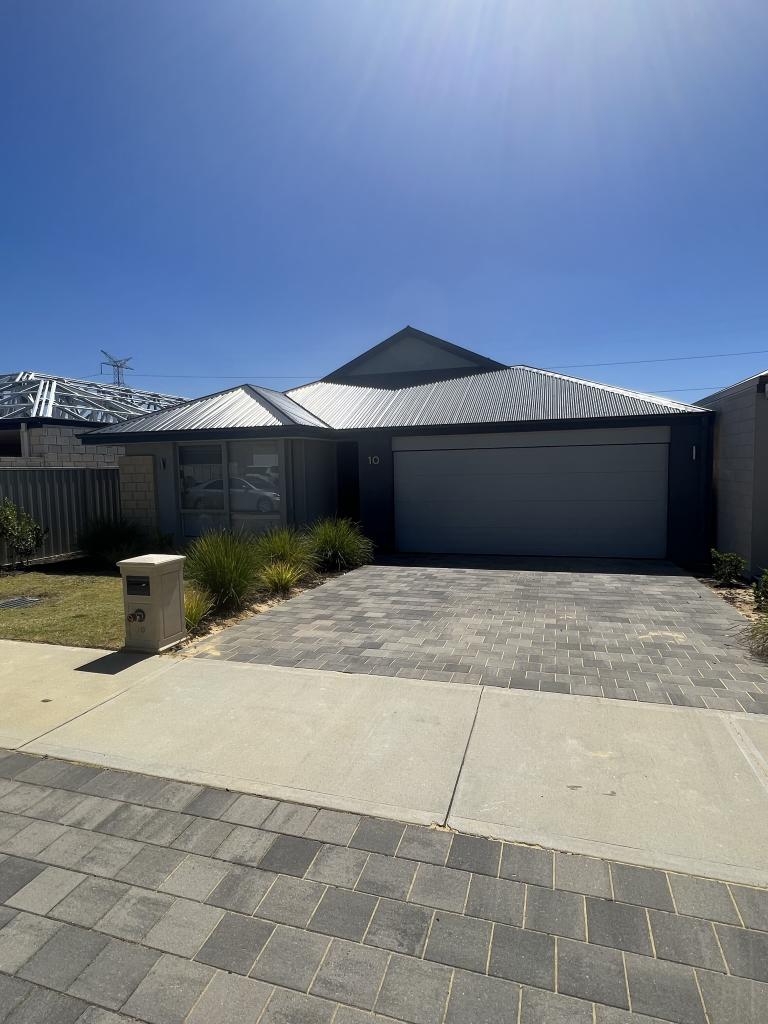 10 Lancaster Loop, Piara Waters, WA 6112 House for rent OnTheHouse