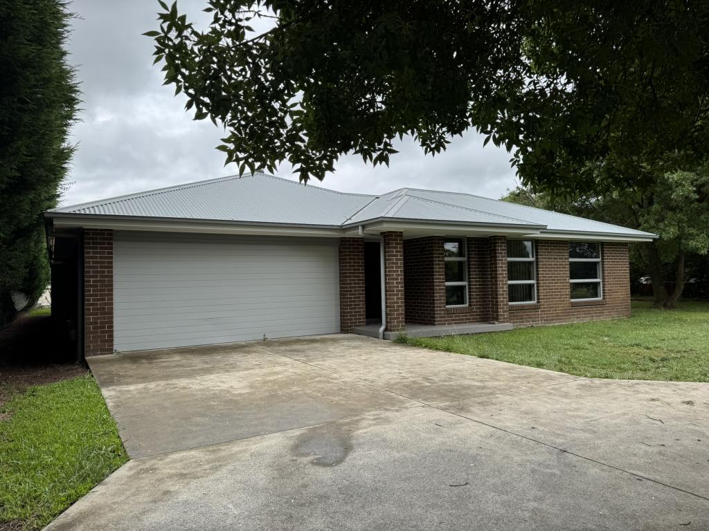 13 Miro Cres, Bowral, NSW 2576