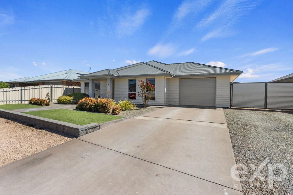 9 Hazel St, Moonta Bay, SA 5558