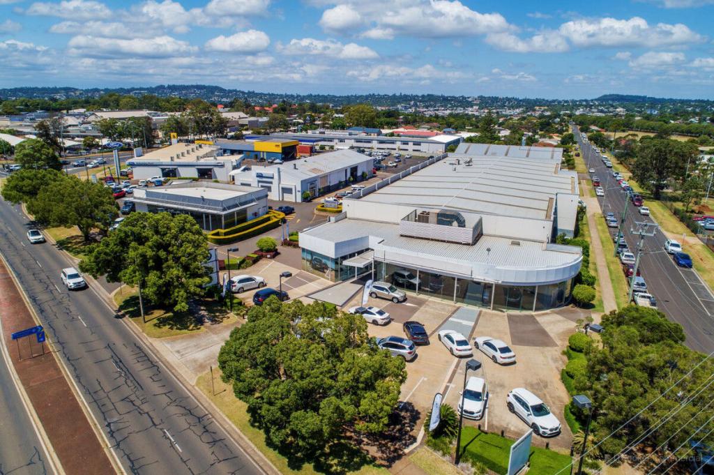 Building 3/126-134 Anzac Ave, Newtown, QLD 4350