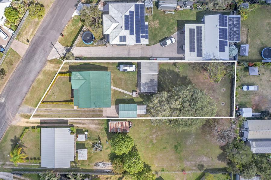 16 Cairns Rd, Ebbw Vale, QLD 4304
