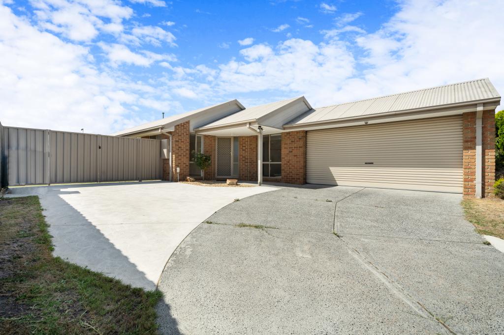 40 Hoysted Ave, Cranbourne North, VIC 3977