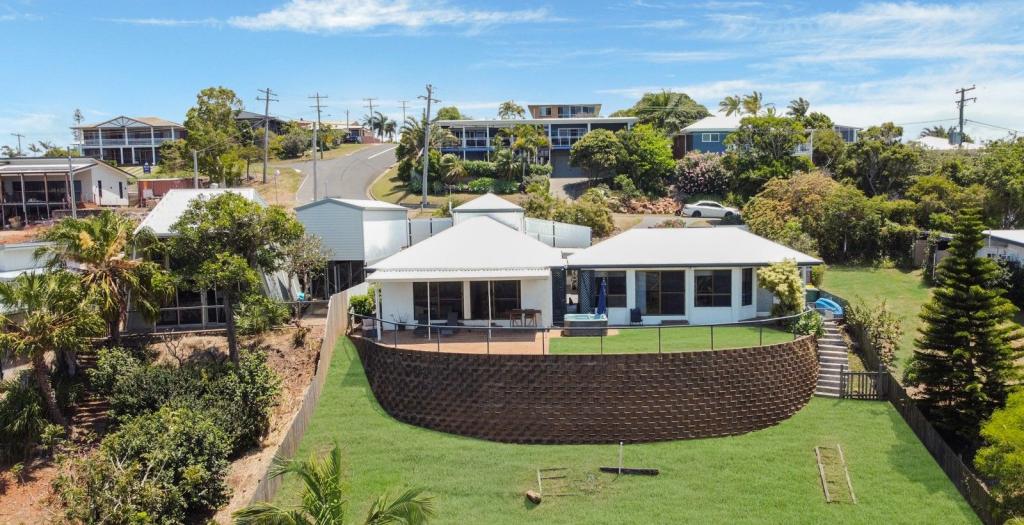21-23 Seaview Rd, Yeppoon, QLD 4703