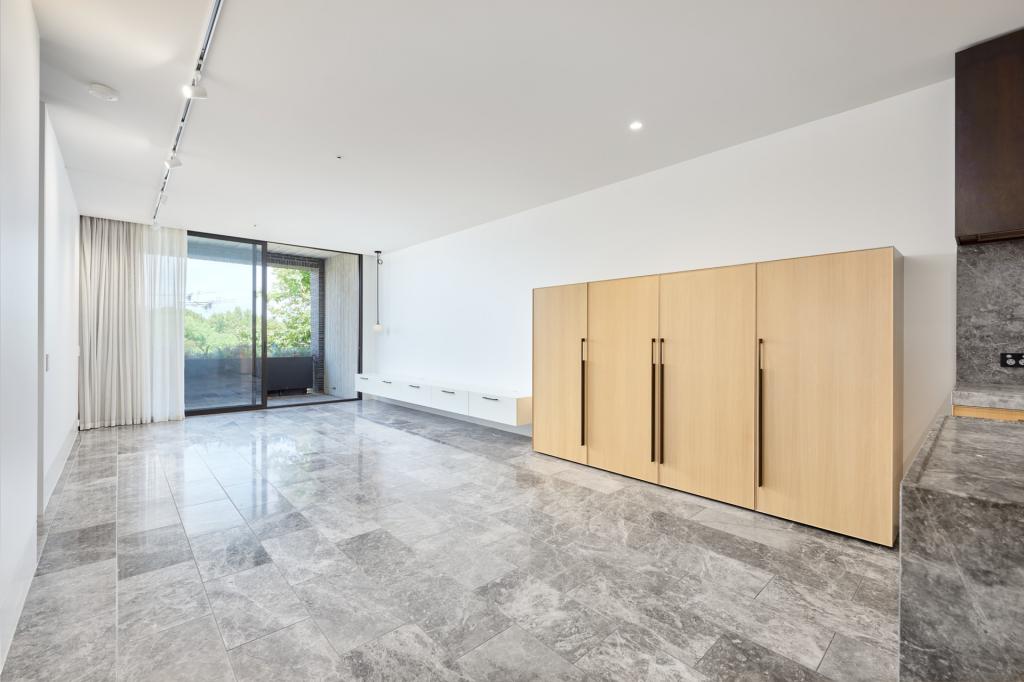 205/2 Pine Ave, Elwood, VIC 3184