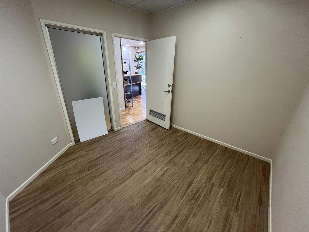 Office 2 - 18/121 Shute Harbour Rd, Cannonvale, QLD 4802