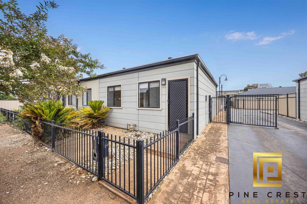 3/2-6 KELLY ST, WERRIBEE, VIC 3030