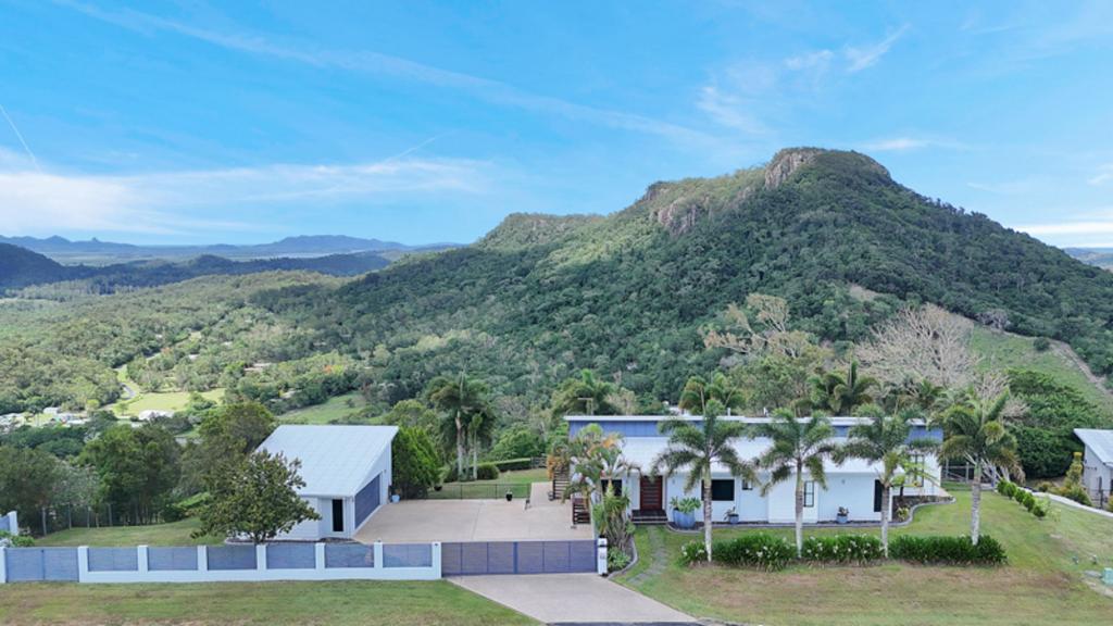 126 Ian Reddacliff Dr, The Leap, QLD 4740