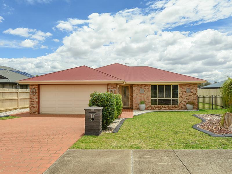 17 Balonne Dr, Glenvale, QLD 4350