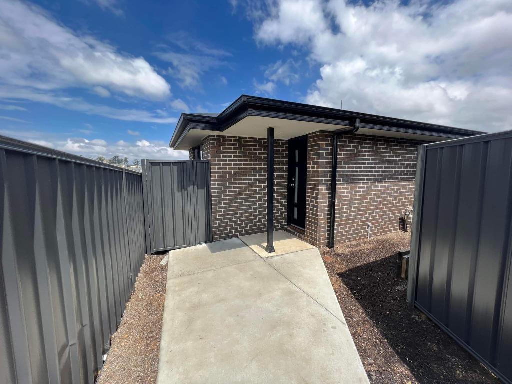 14a Brooklands Cct, Goulburn, NSW 2580