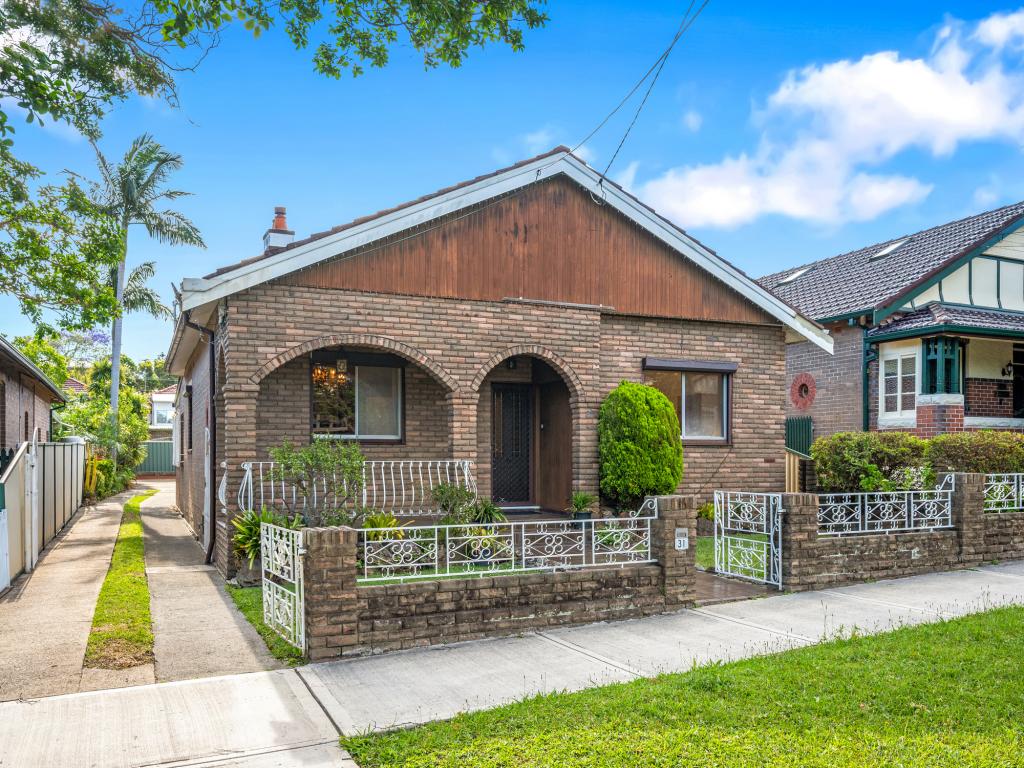 31 SERVICE AVE, ASHFIELD, NSW 2131