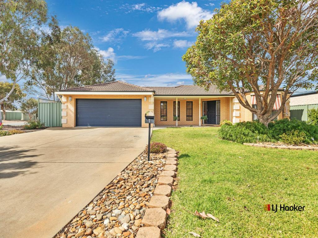 1 Woodlands Cct, Echuca, VIC 3564