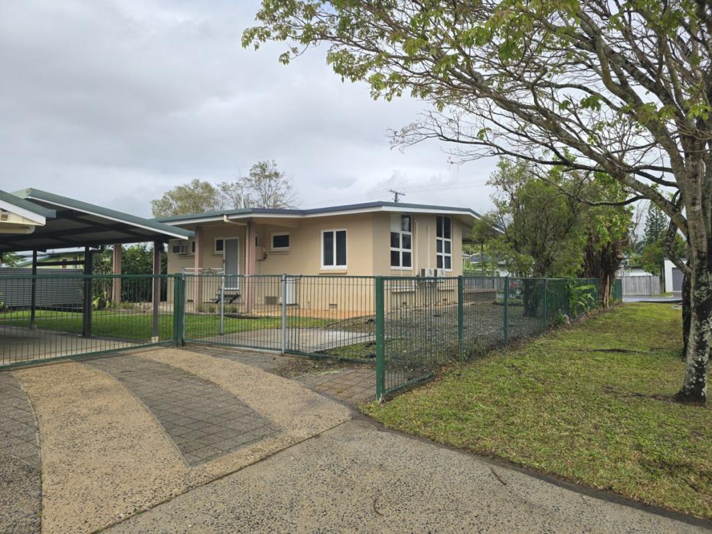90 English St, Manunda, QLD 4870