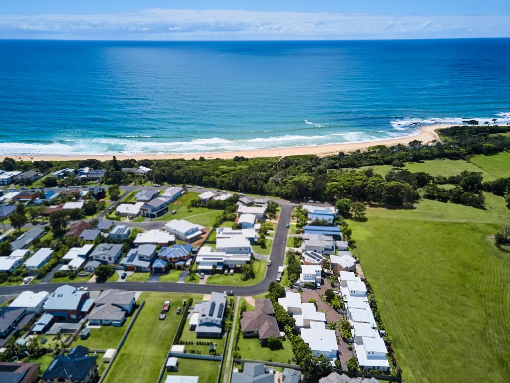 8/33-37 EMERALD DR, DIAMOND BEACH, NSW 2430