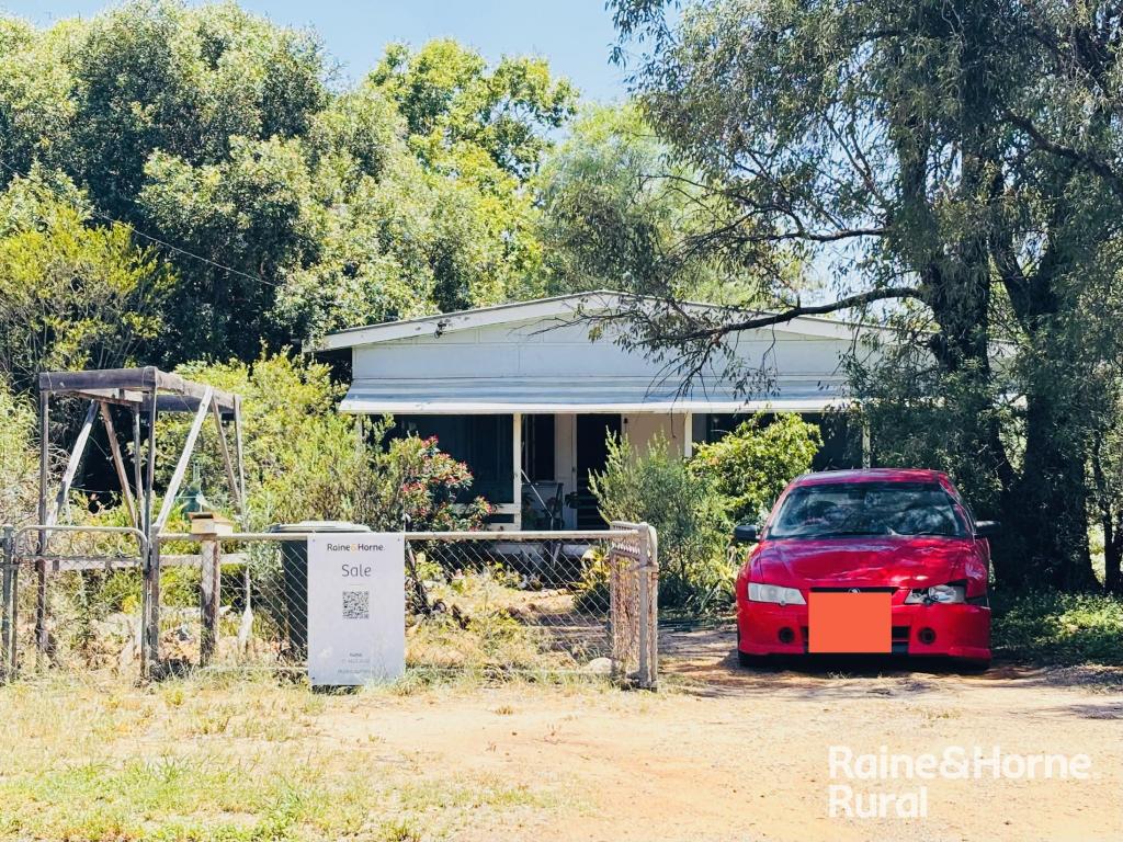 69a Louisa St, Mitchell, QLD 4465