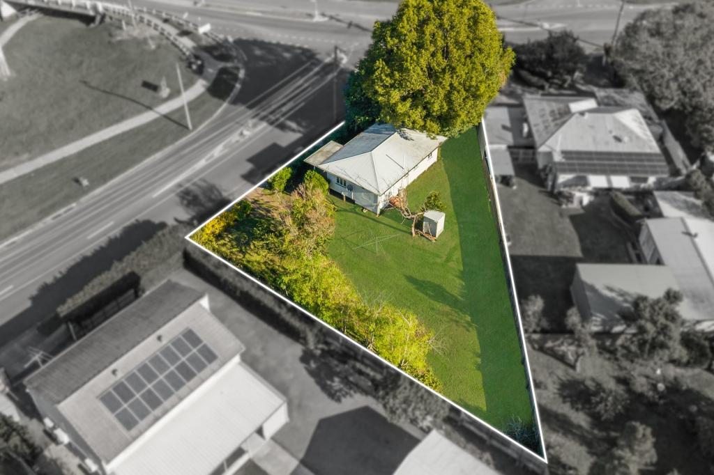 13 Creek St, Silkstone, QLD 4304