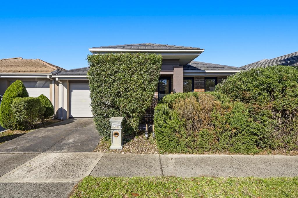 6 Hestia Ave, Cranbourne West, VIC 3977