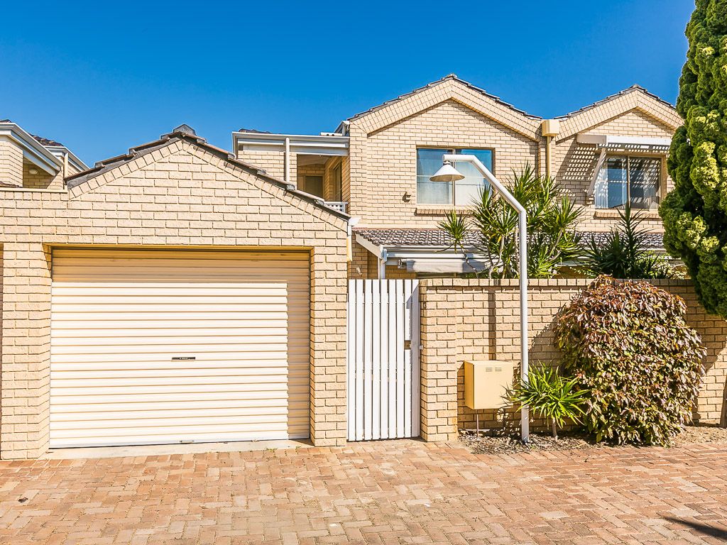 13/19 FLYNN ST, CHURCHLANDS, WA 6018