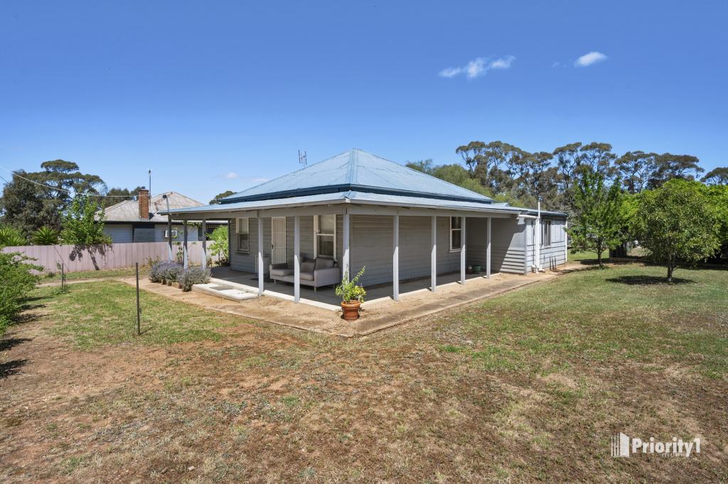 6 Station St, Wedderburn, VIC 3518