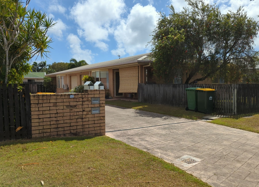 2/52 Oak St, Andergrove, QLD 4740