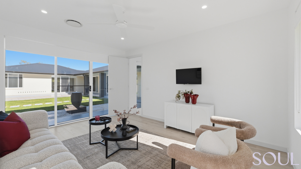 13 Mancini Dr, Lake Wyangan, NSW 2680