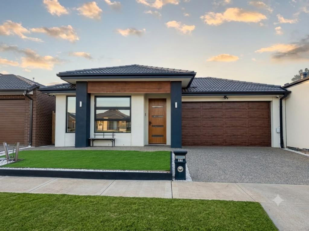 77 LUCANIA CRES, TARNEIT, VIC 3029