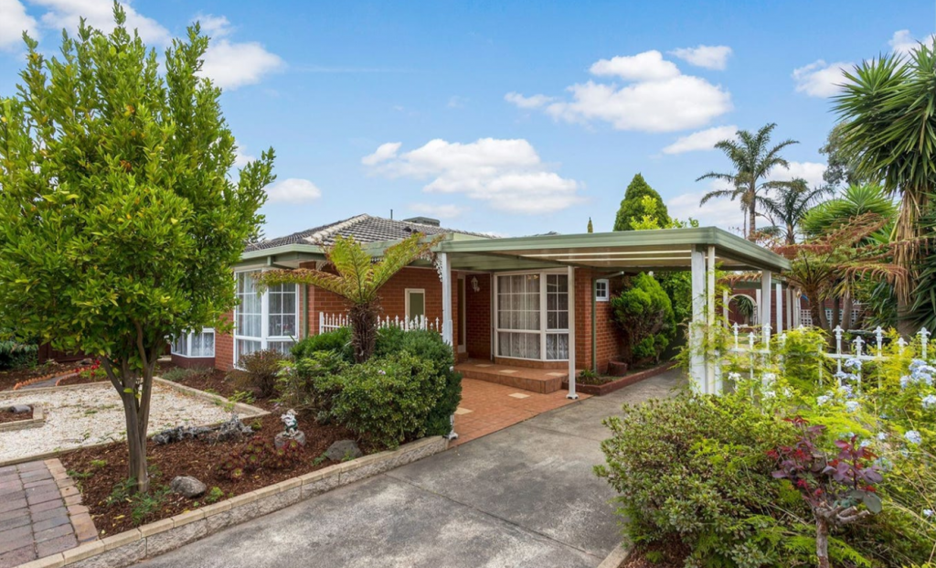 9 Fernvale Cres, Wheelers Hill, VIC 3150