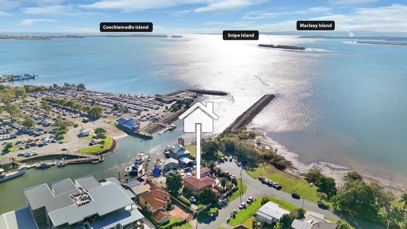 2 Auster St, Redland Bay, QLD 4165