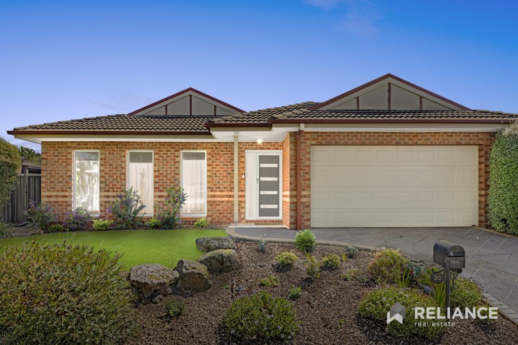 30 LEICHARDT DR, MANOR LAKES, VIC 3024