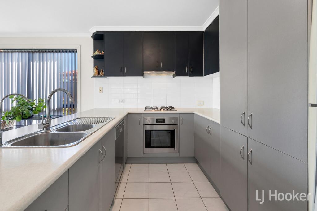 10 Cassia St, Munno Para West, SA 5115