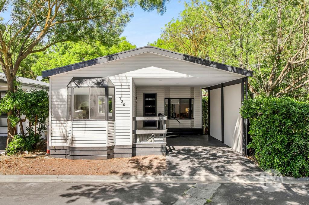 132/98 Bungower Rd, Mornington, VIC 3931
