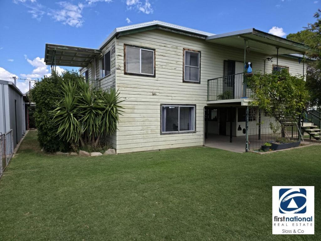 10 Railway Pde, Yelarbon, QLD 4388