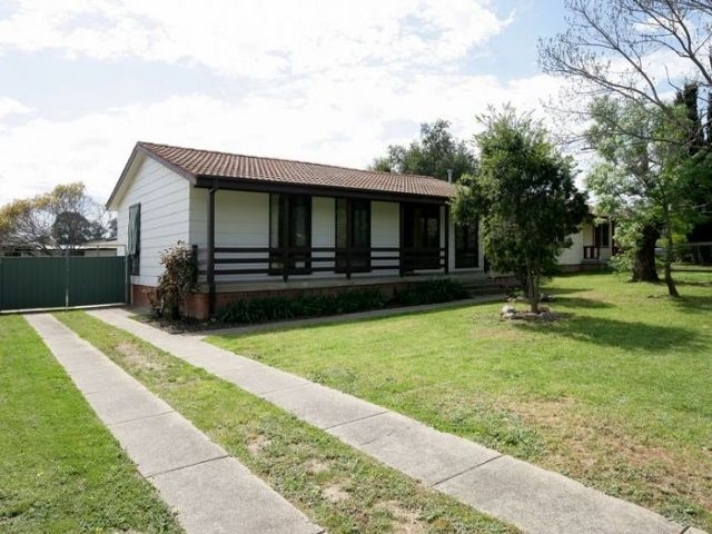 69 Mckell Ave, Mount Austin, NSW 2650