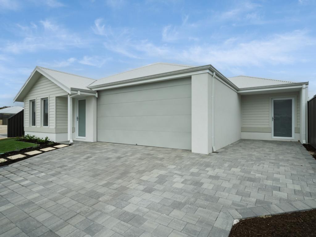 1b Chestnut Way, Eglinton, WA 6034