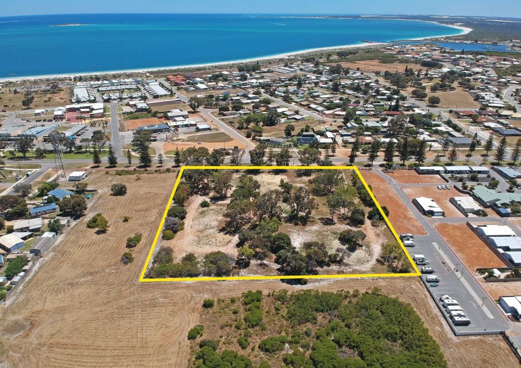 15 Bashford St, Jurien Bay, WA 6516