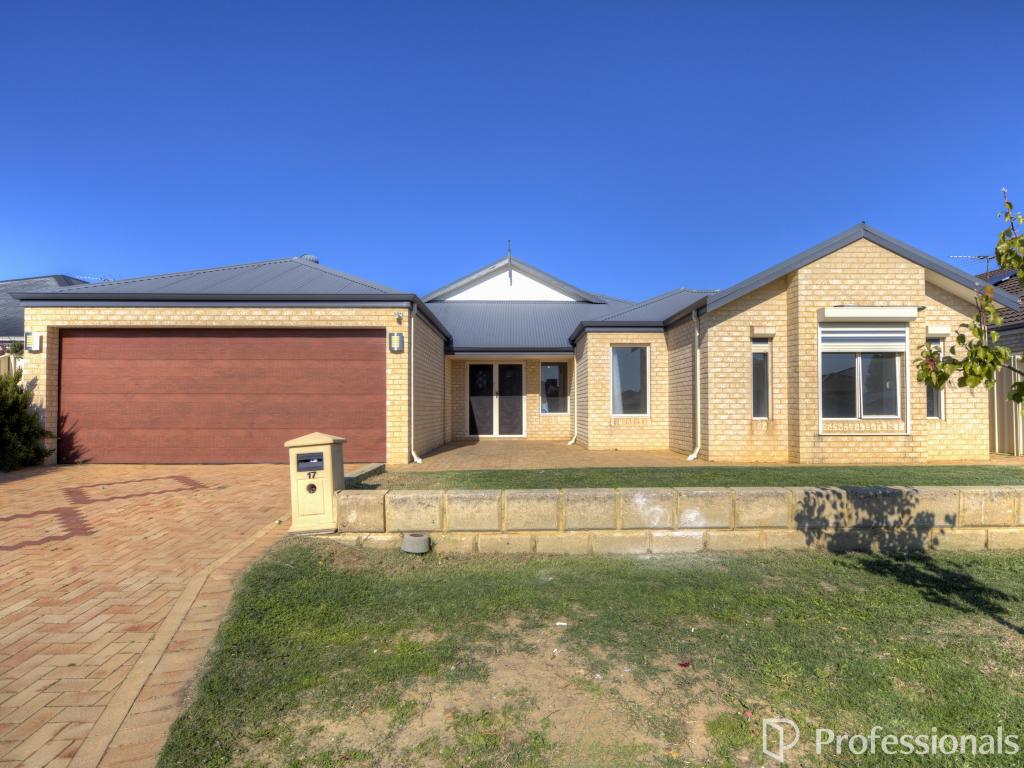 17 PAMPLONA DR, SEVILLE GROVE, WA 6112