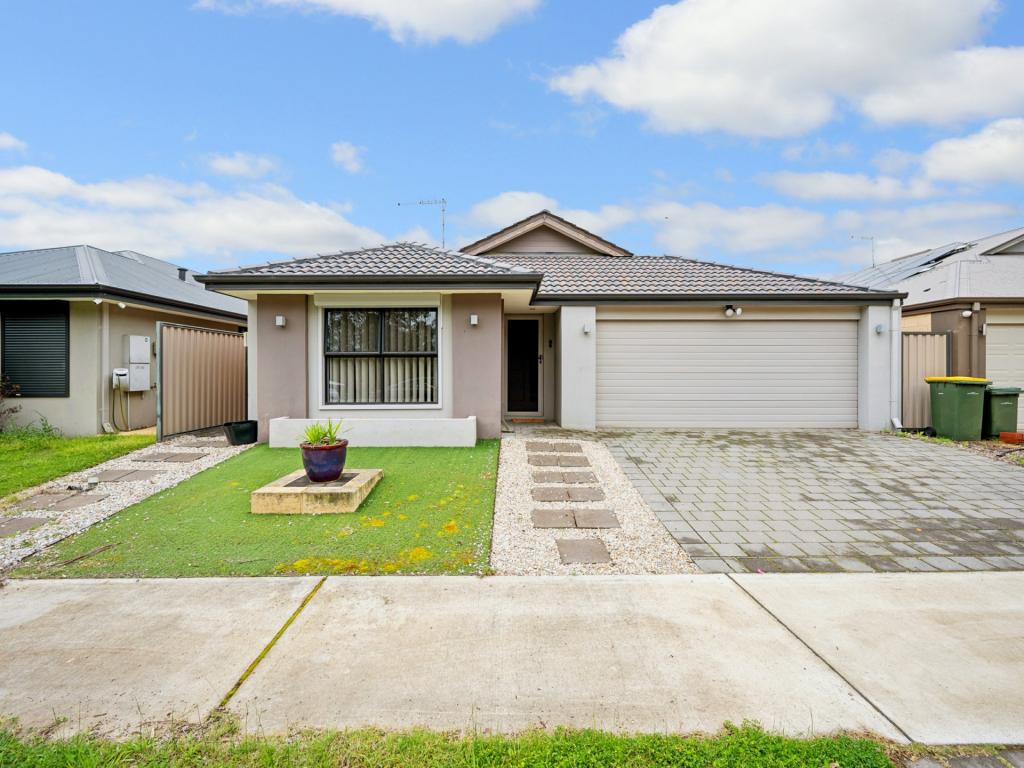 7 Windrow Gr, Whitby, WA 6123