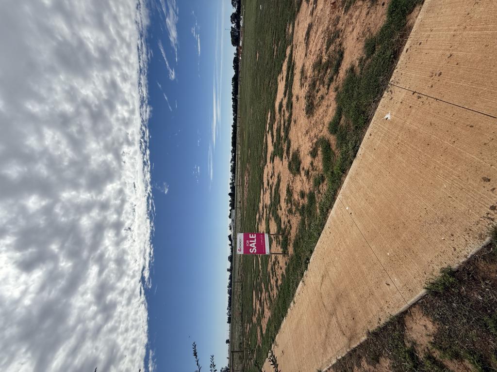 16 QUEENFISH RD, TATURA, VIC 3616