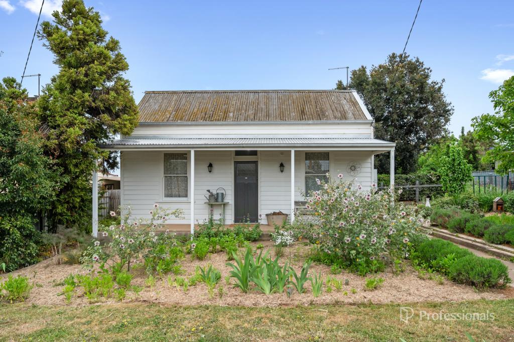 121 Loch St, Maryborough, VIC 3465