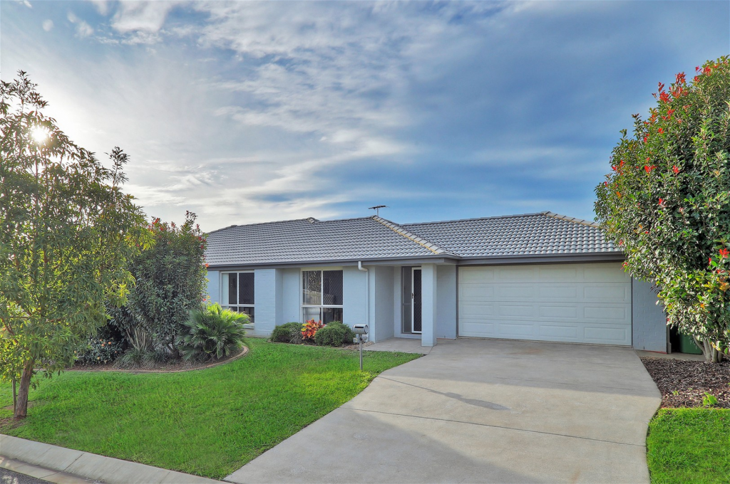 6 Beachwood St, Redland Bay, QLD 4165