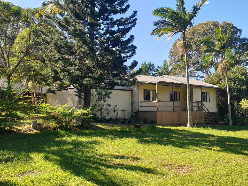 8 Patterson St, Russell Island, QLD 4184