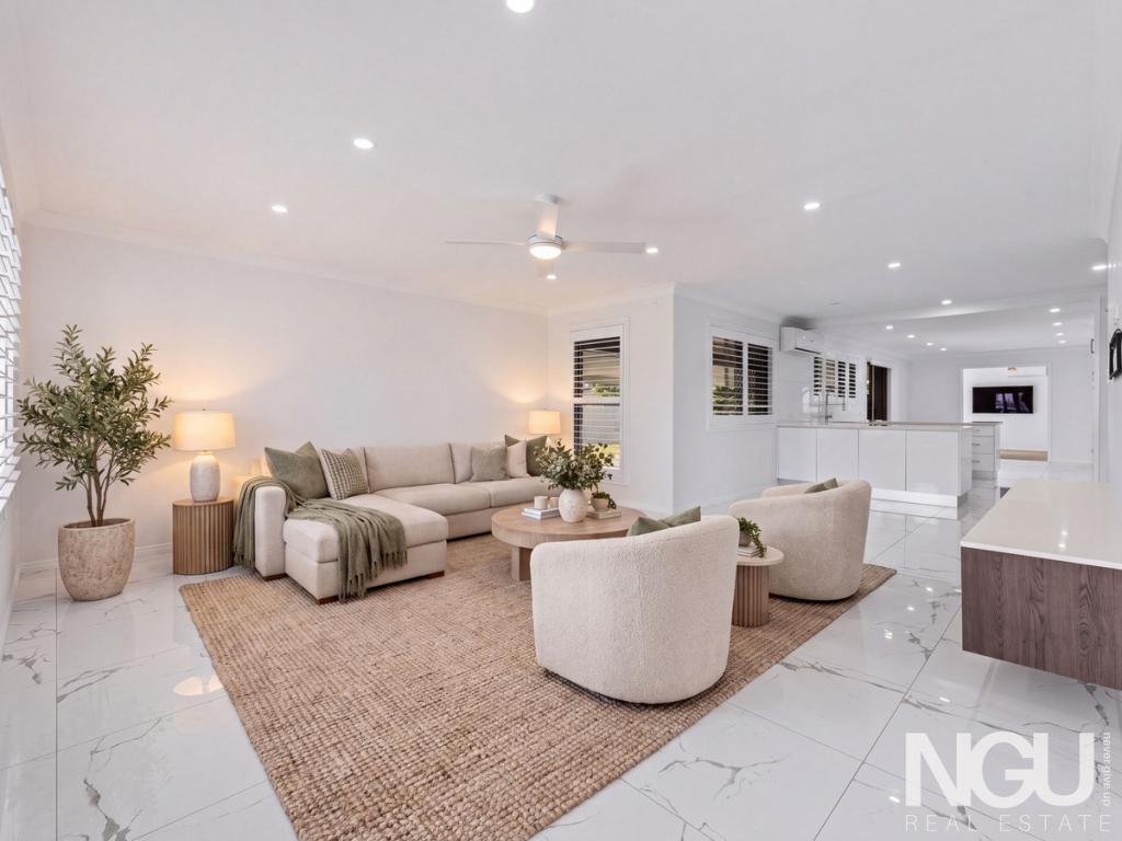64 Donnington St, Carindale, QLD 4152