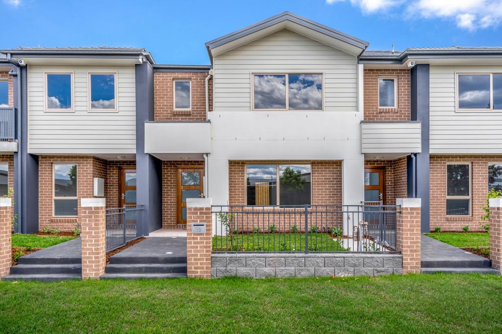 12 Laura St, Oran Park, NSW 2570