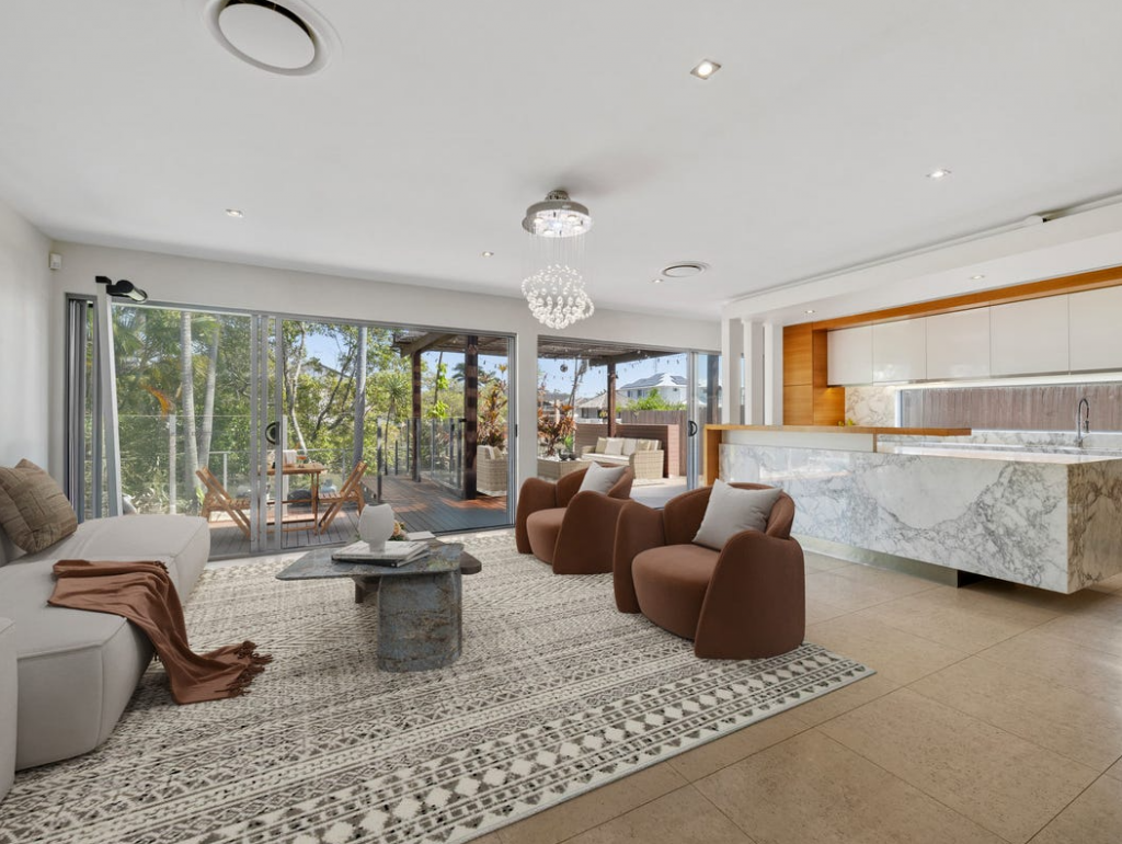 166 Monaco St, Broadbeach Waters, QLD 4218